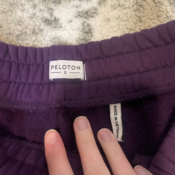 Peloton fleece shorts - Picture 2 of 2